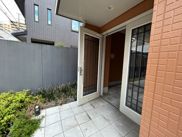 2/3 エントランス