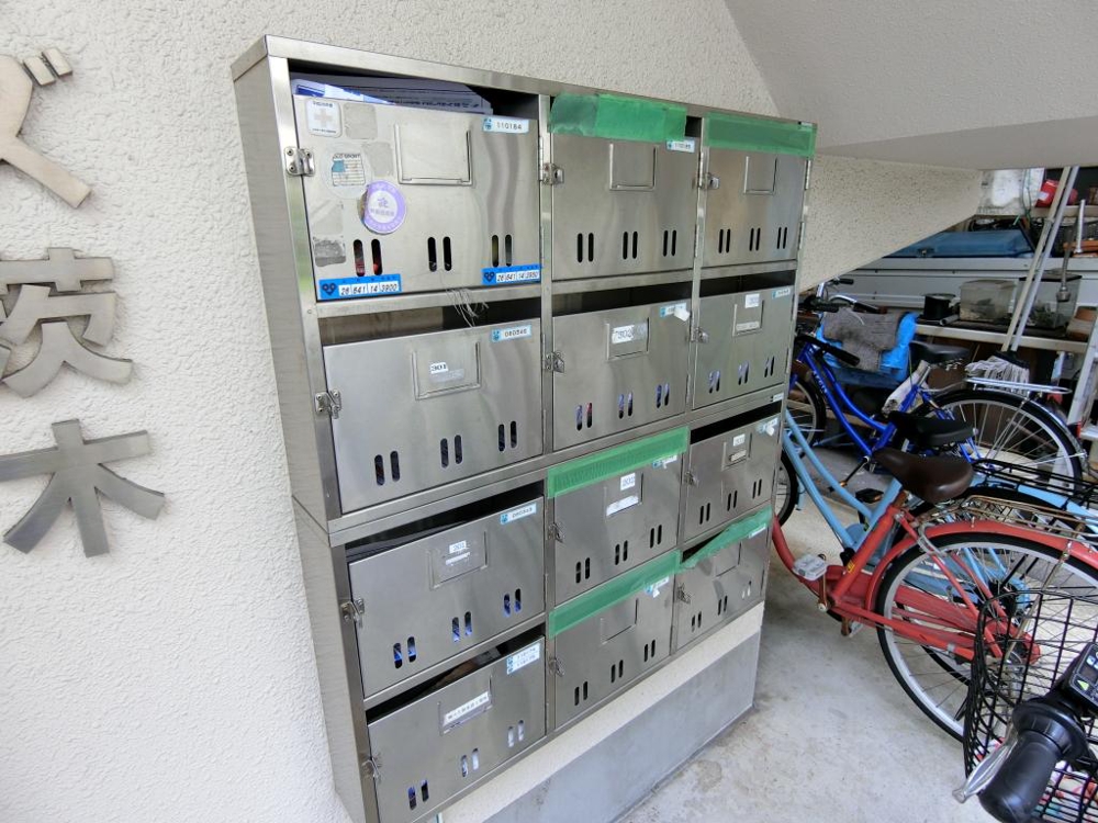 25/30 エントランス