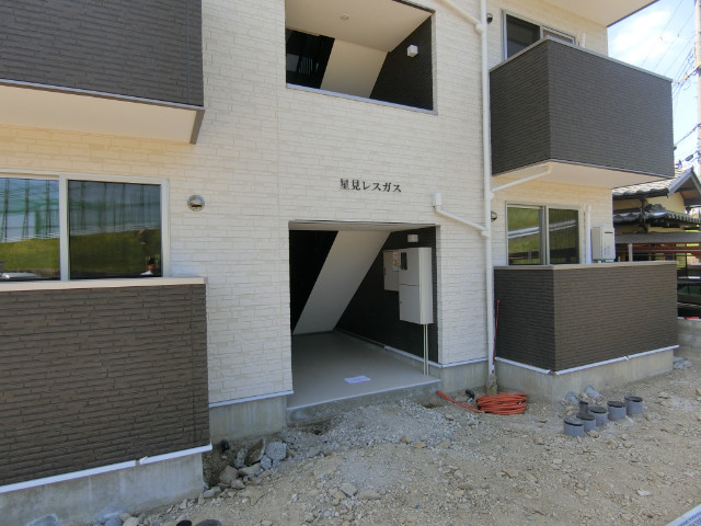 26/30 エントランス