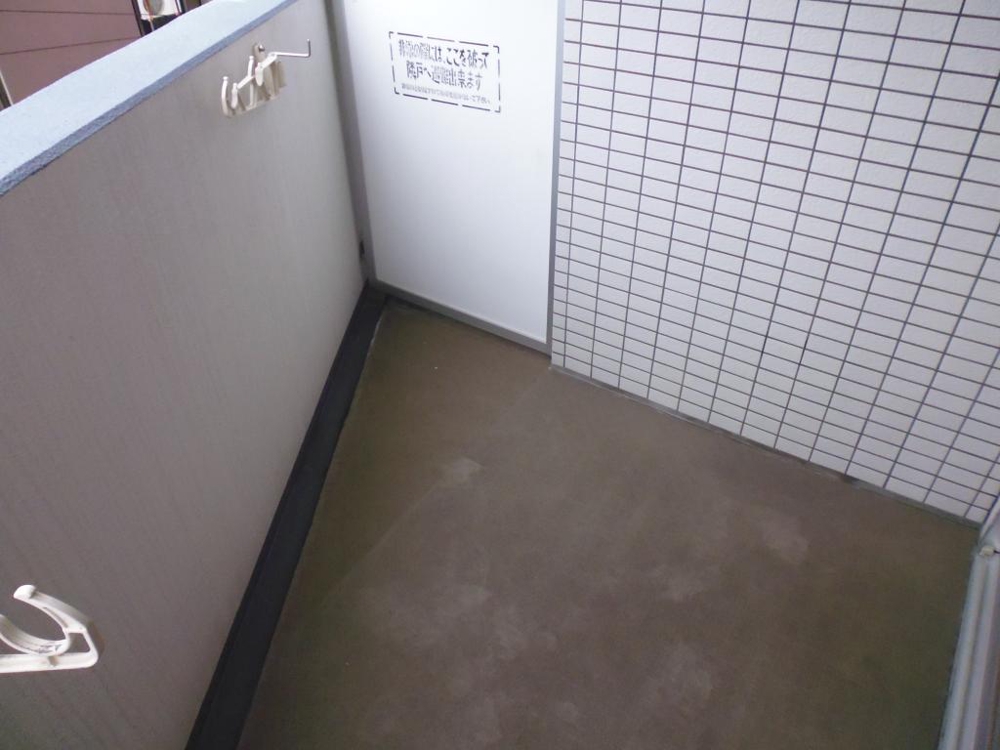 23/30 バルコニー