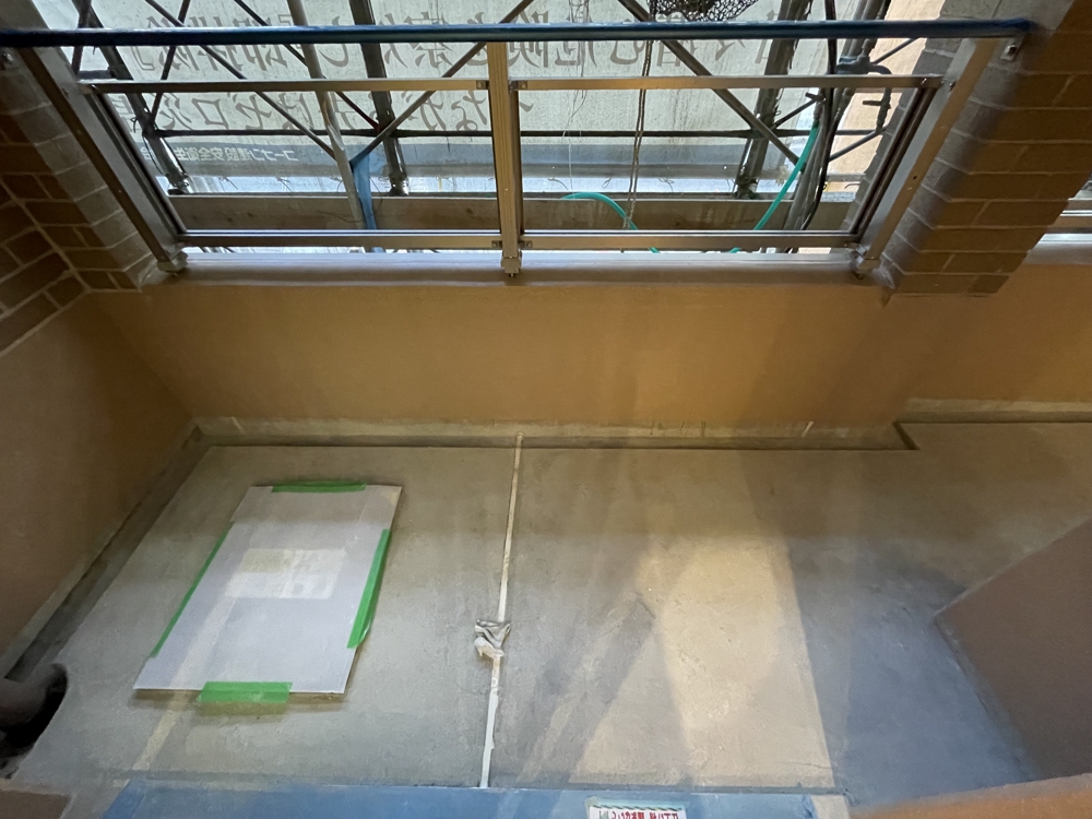 21/30 バルコニー