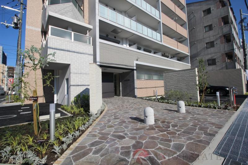 22/30 エントランス