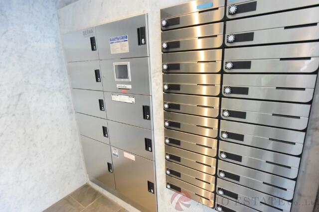 19/25 エントランス