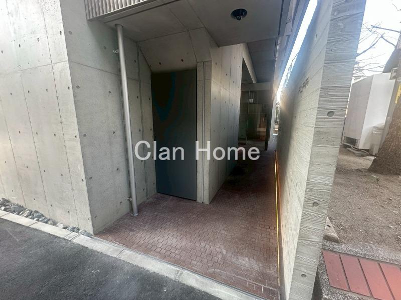 22/30 エントランス