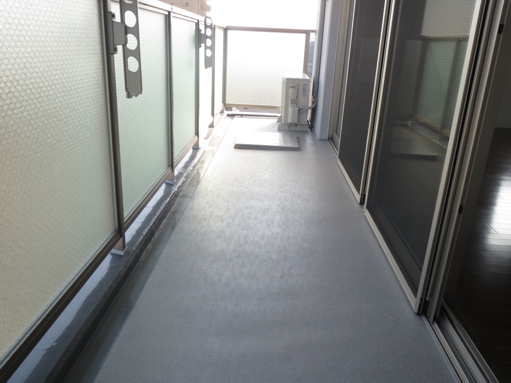 25/30 バルコニー