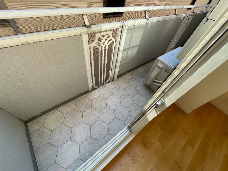 17/27 バルコニー