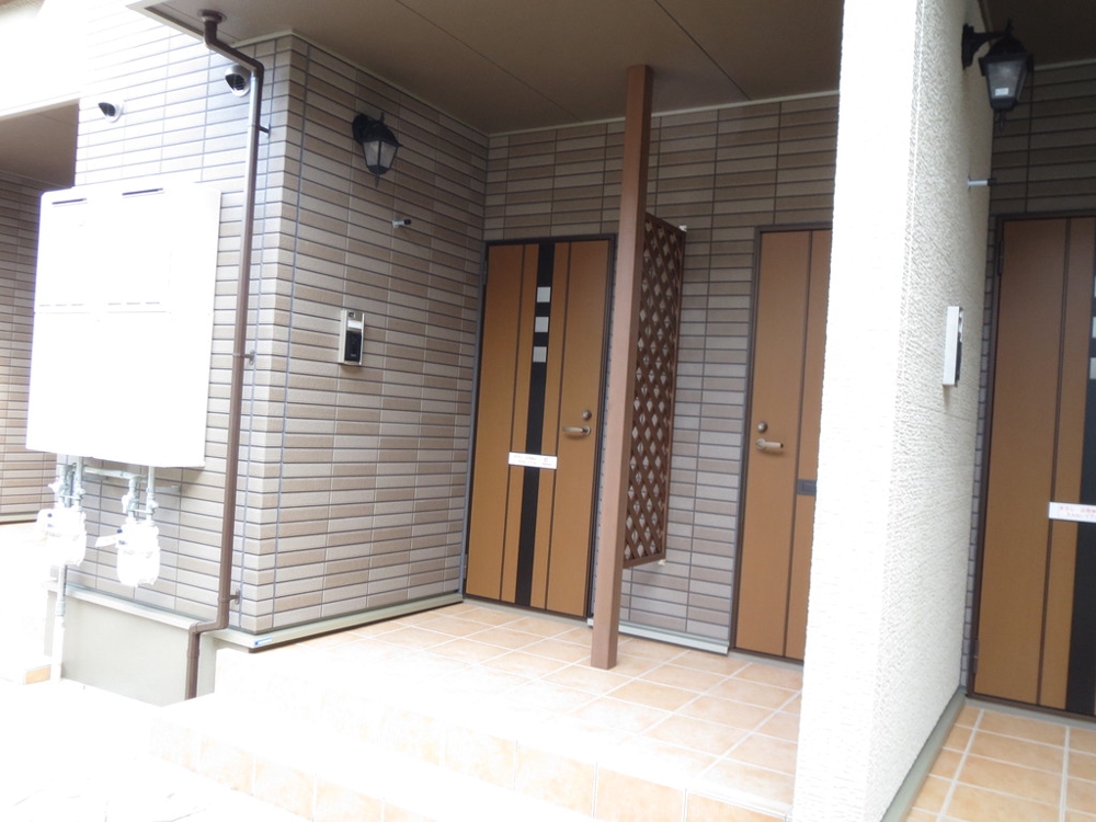 2/2 エントランス