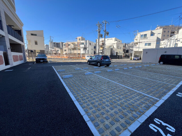 2/2 駐車場