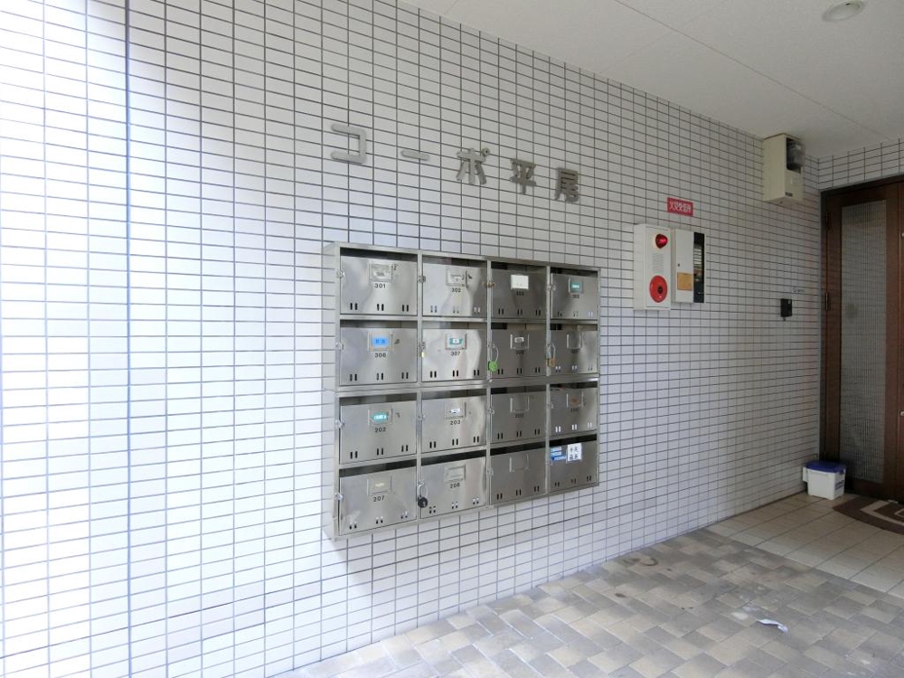 25/30 エントランス