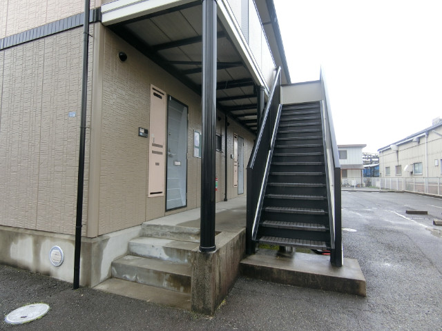 26/30 エントランス