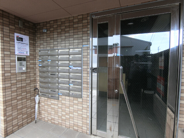 26/30 エントランス