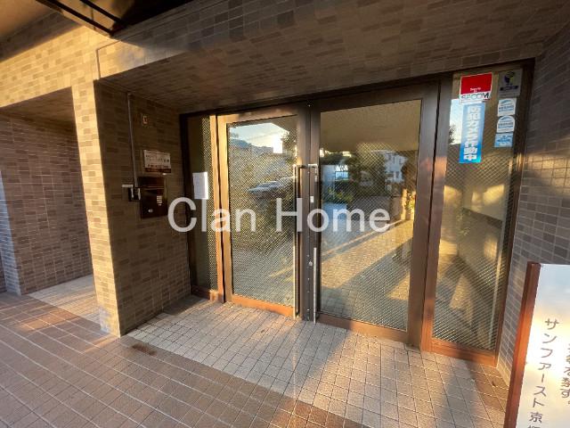 30/30 エントランス