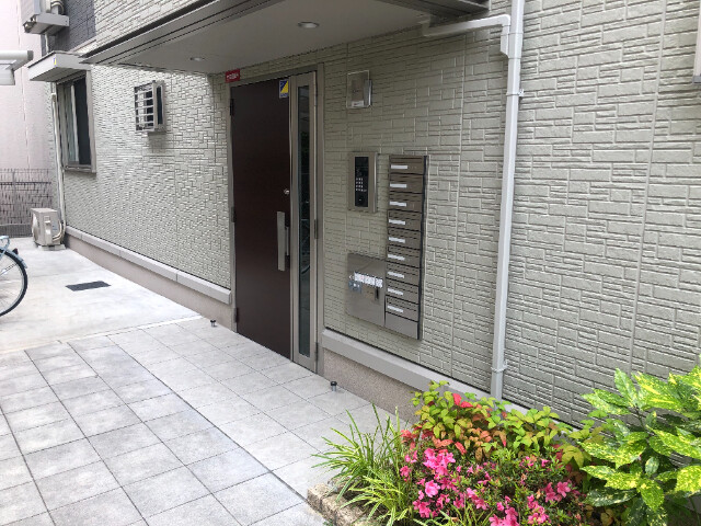 2/4 エントランス