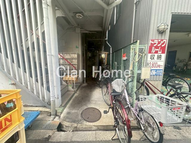 22/30 エントランス