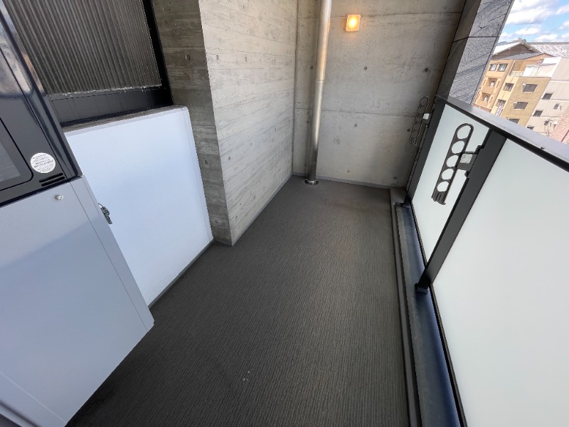 21/30 バルコニー