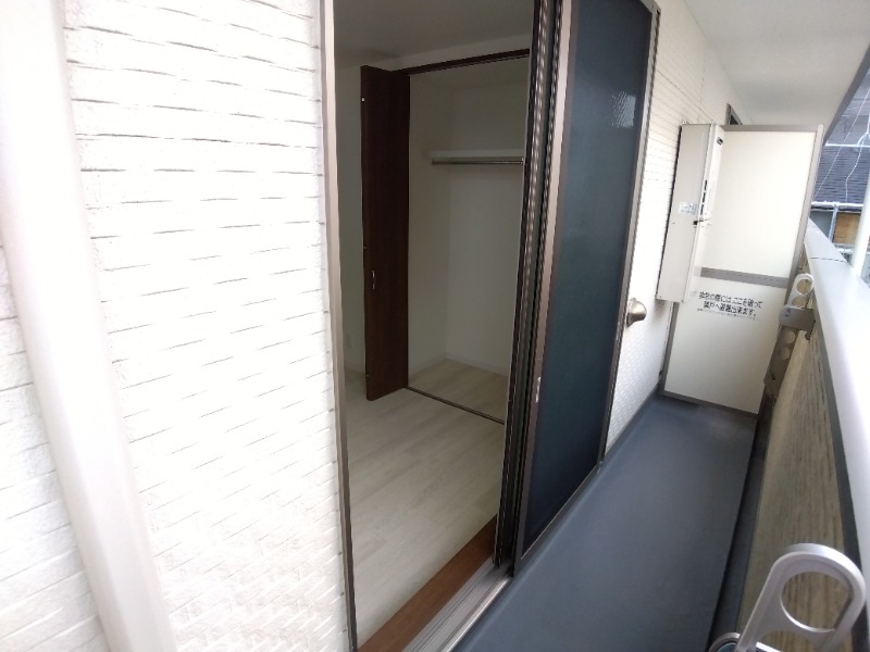 23/30 バルコニー