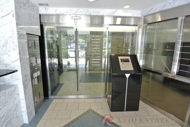 28/29 エントランス