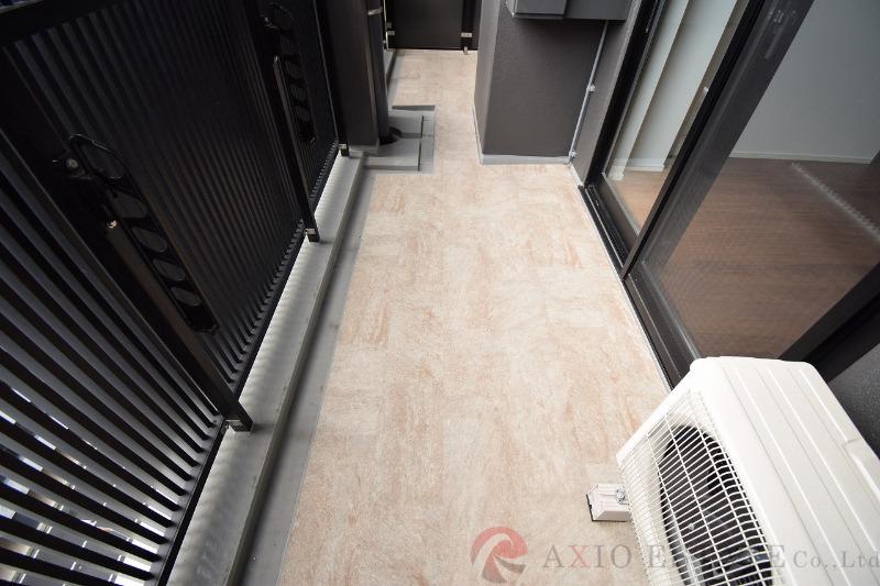 25/30 バルコニー