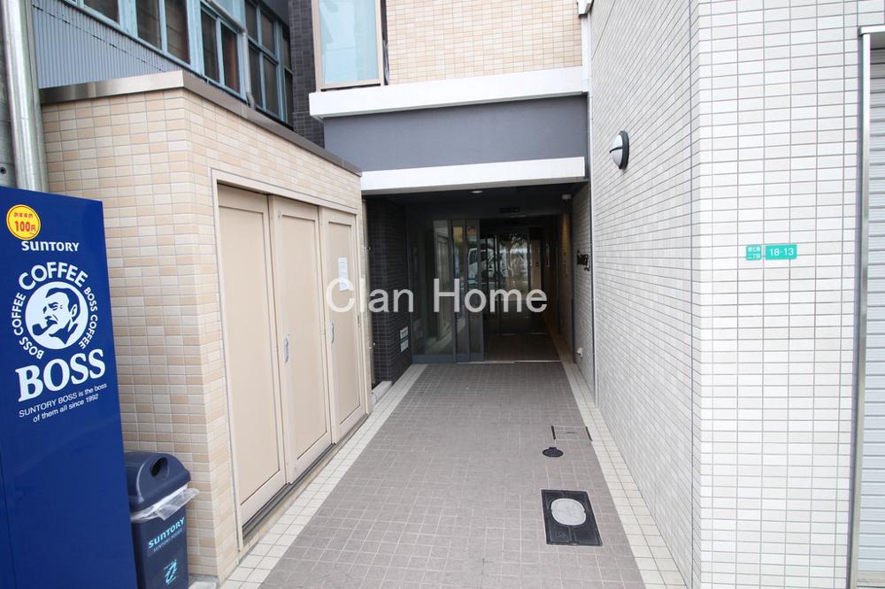 22/30 エントランス