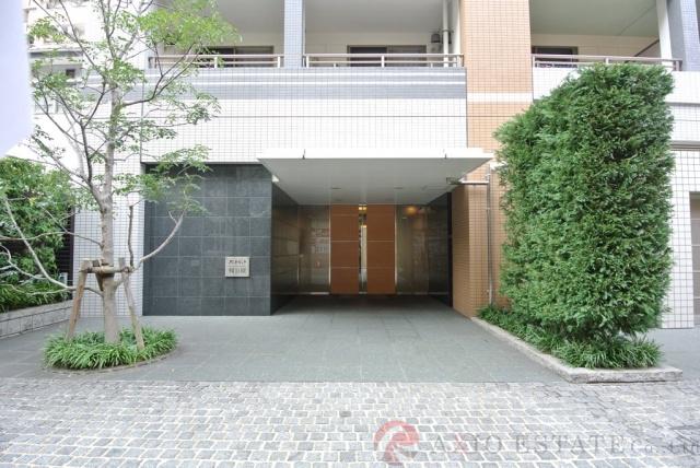 28/30 エントランス