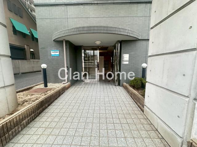 26/30 エントランス