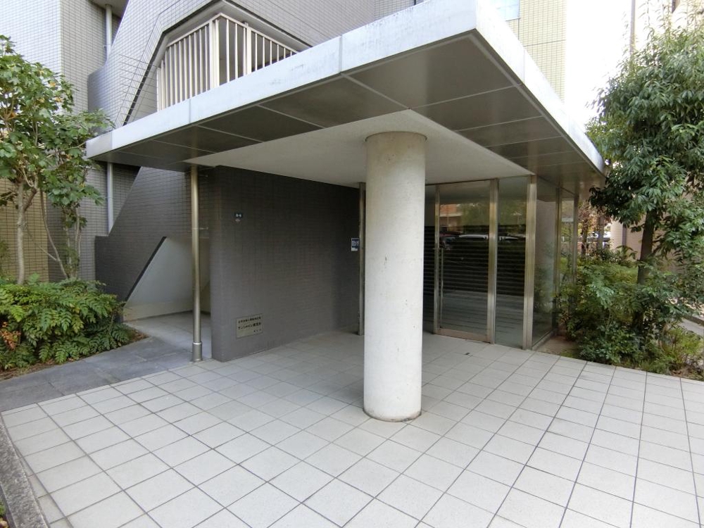 3/7 エントランス