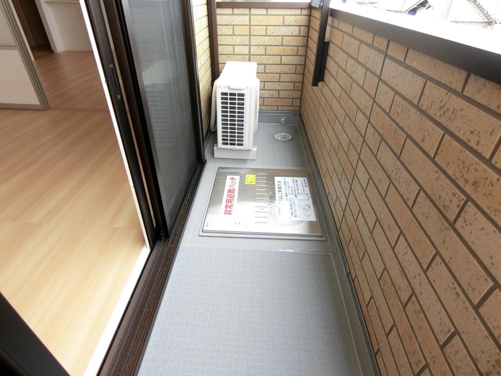 23/30 バルコニー