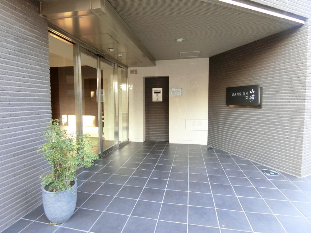 3/8 エントランス