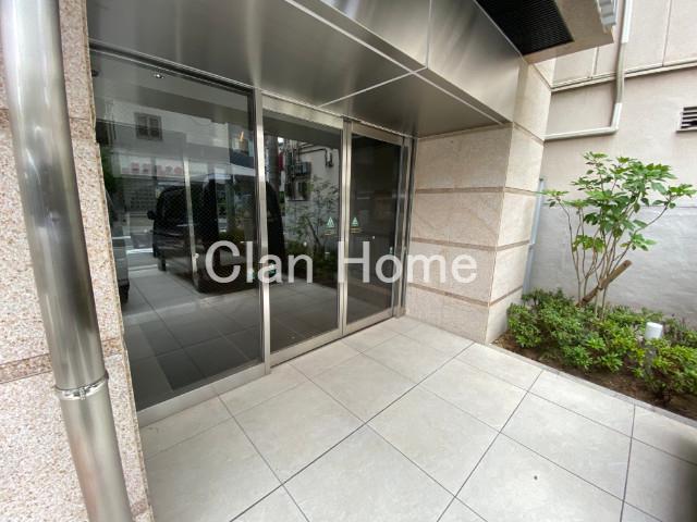 2/2 エントランス