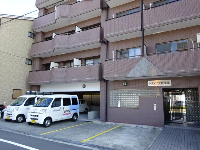 24/30 エントランス