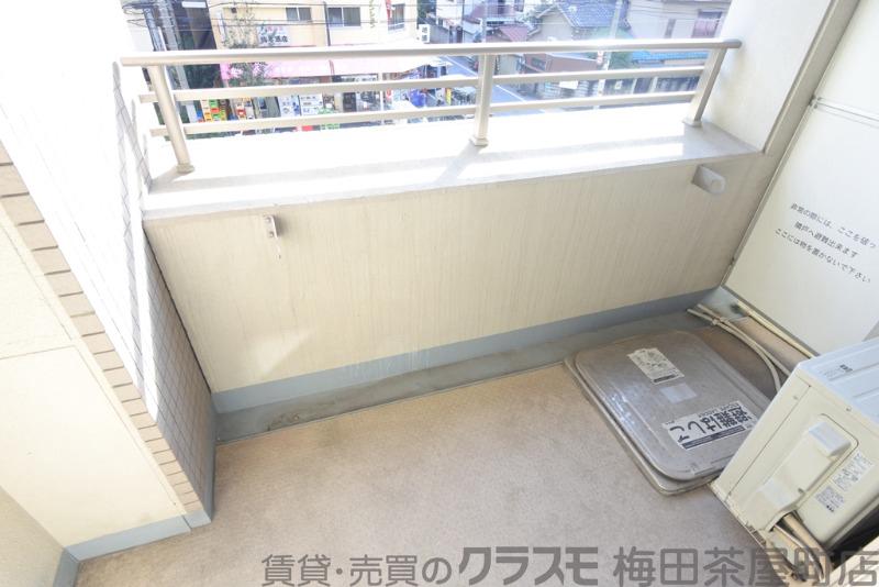 23/30 バルコニー