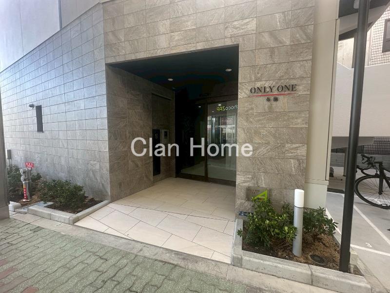 27/30 エントランス