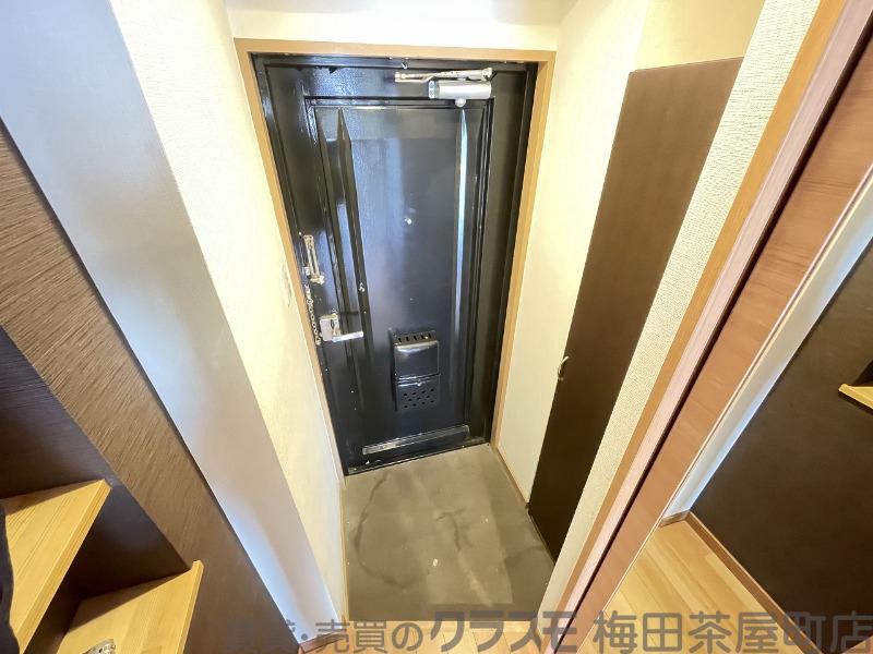 16/30 玄関