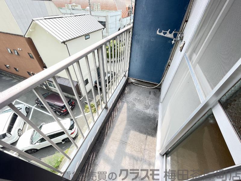 23/30 バルコニー