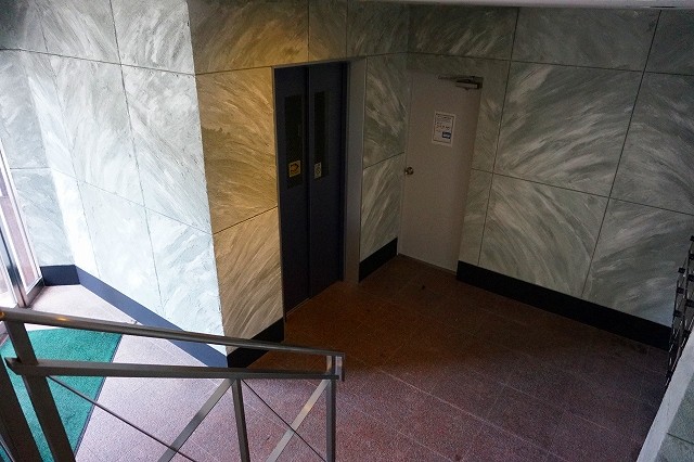 29/30 エントランス