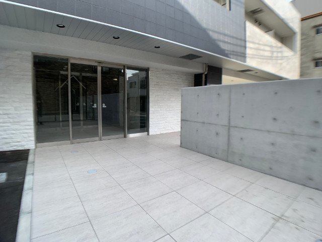 29/30 エントランス