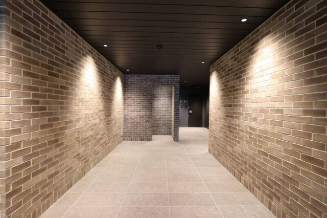 22/23 エントランス