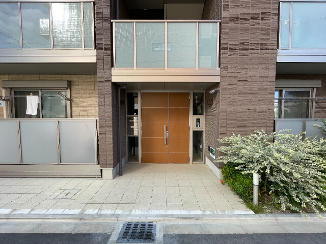 2/5 エントランス