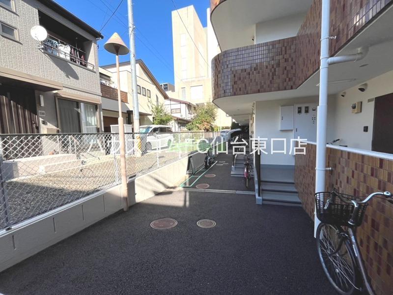 14/19 エントランス