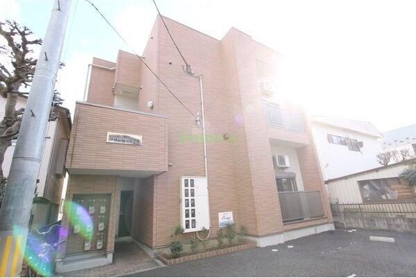 14/20 エントランス