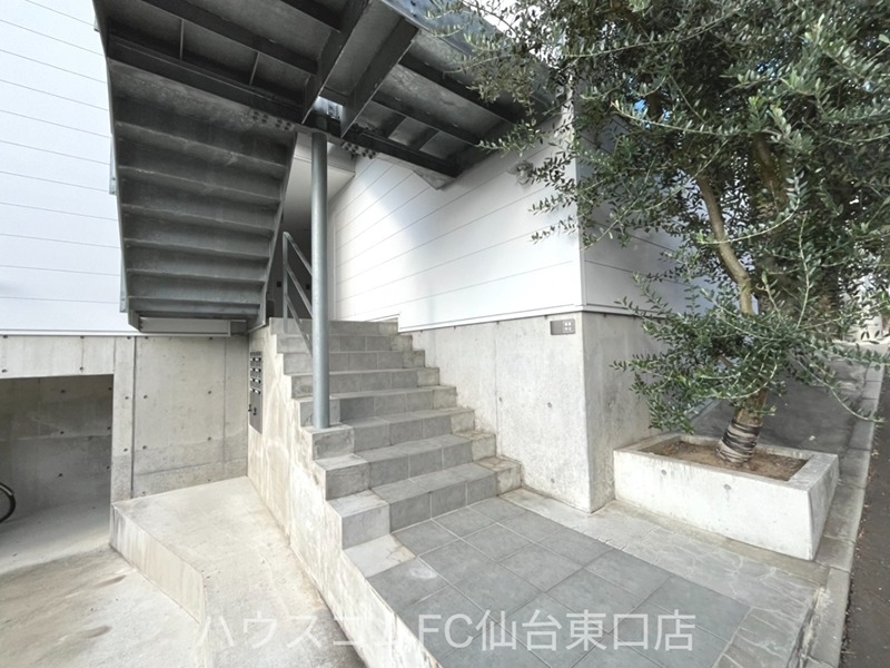 14/18 エントランス