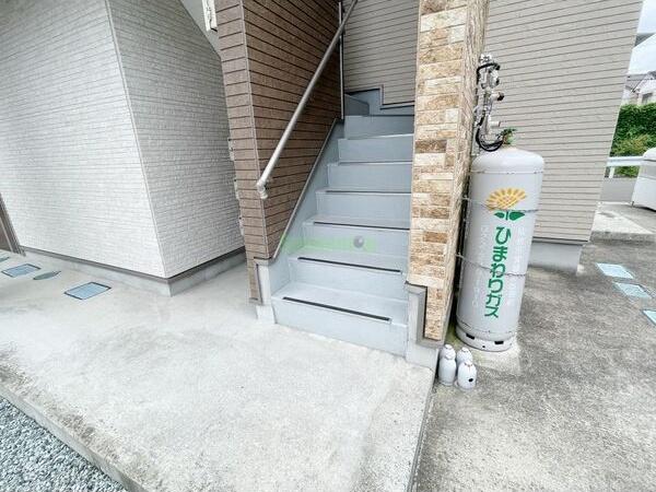 14/19 エントランス