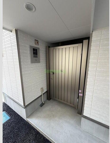 13/19 エントランス