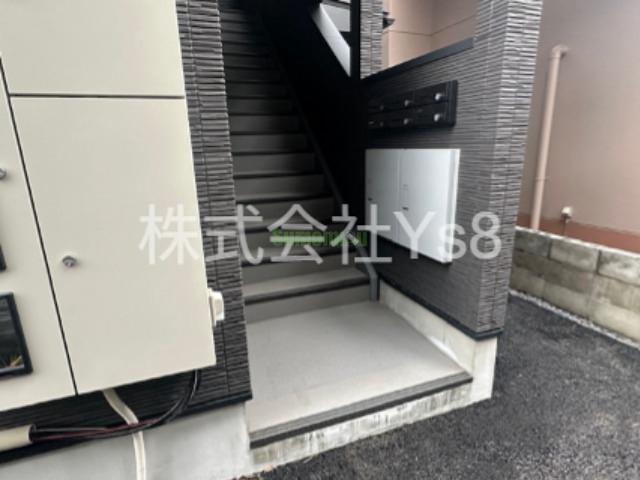 16/21 エントランス