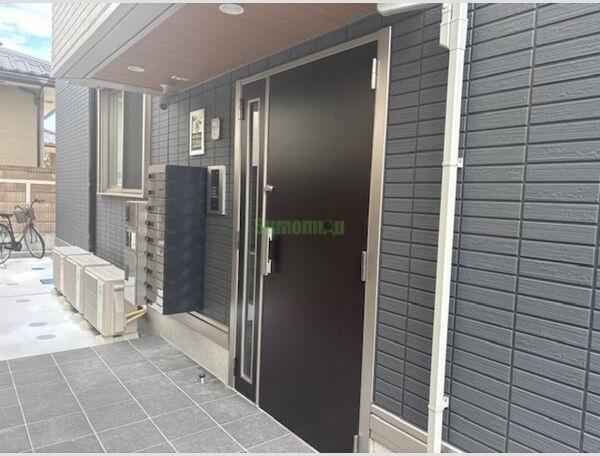 13/19 エントランス