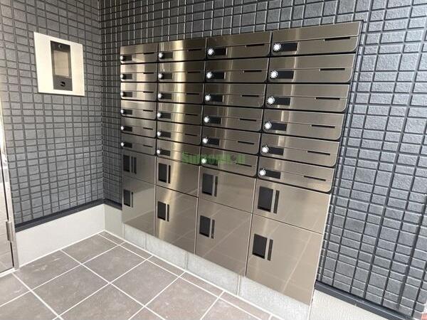 13/20 エントランス