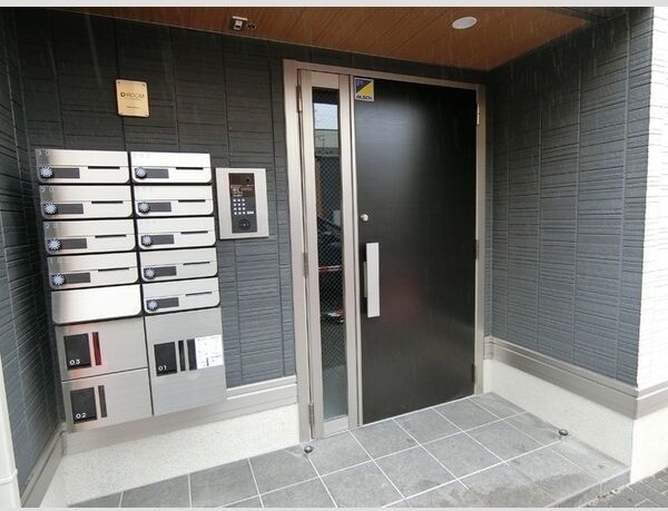 13/20 エントランス