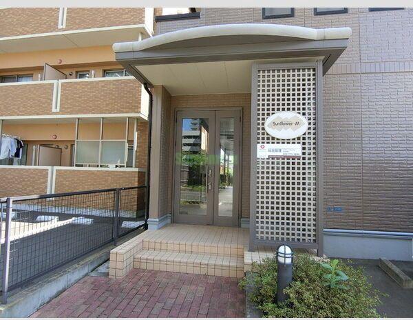 14/20 エントランス