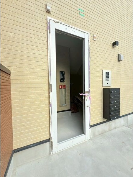 13/19 エントランス