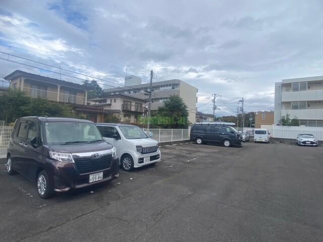 18/24 駐車場